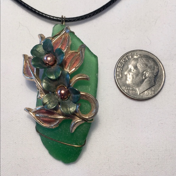 Sea Glass Vintage Jewelry Necklace Green - Picture 6 of 8